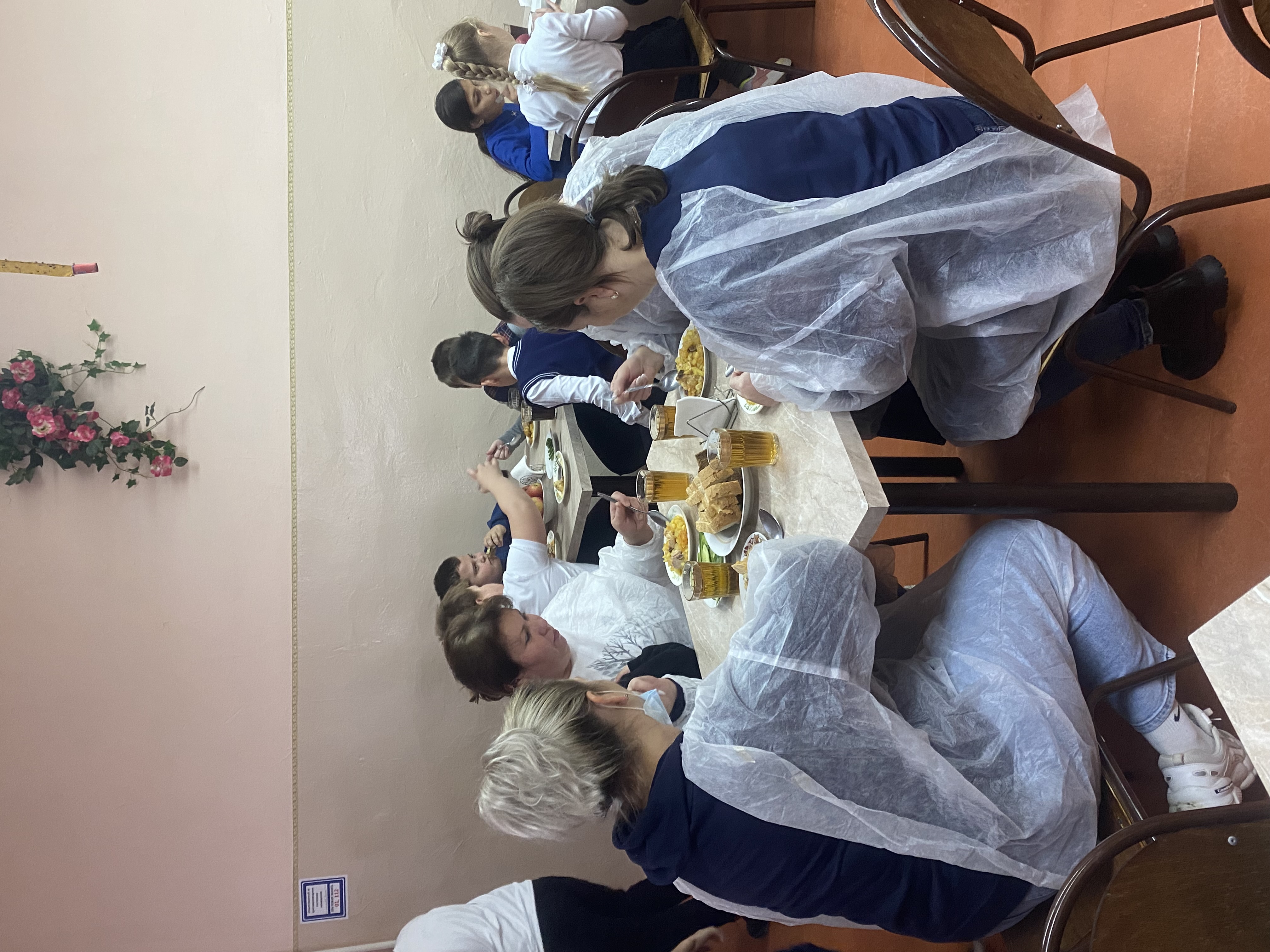 Изображения столовой.
